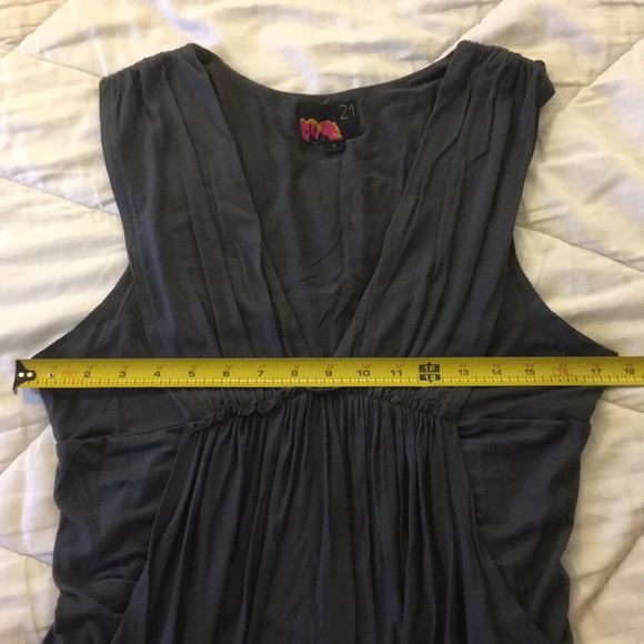 Grey V-neck Dress - Picture 4 of 4